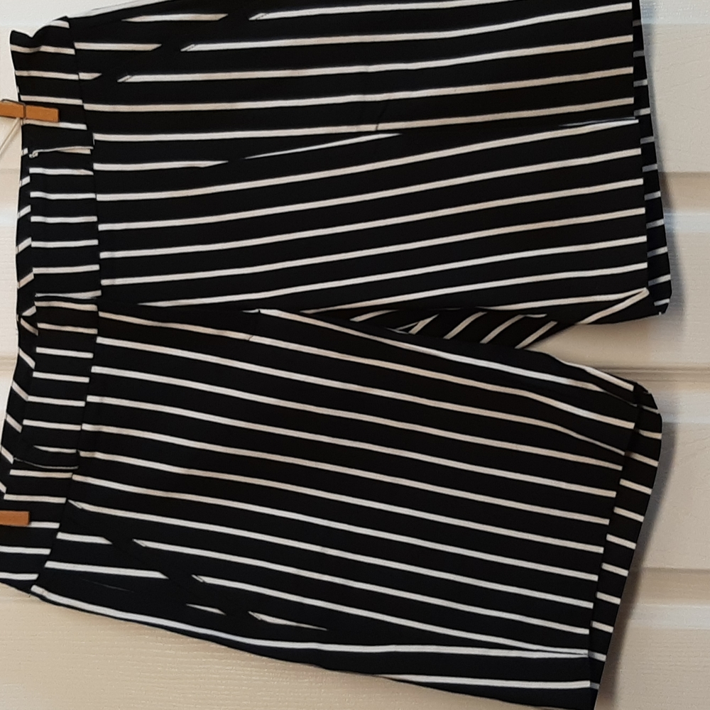 NWOT Black with white striped shorts - 8